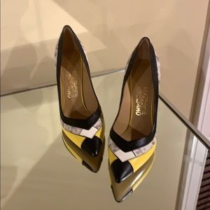 New. Salvatore Ferragamo Marylin pumps